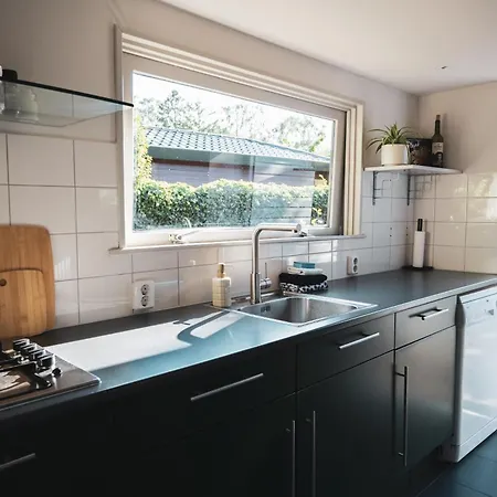 Sfeervol Boshuisje Met Jacuzzi Op De Veluwe * Putten